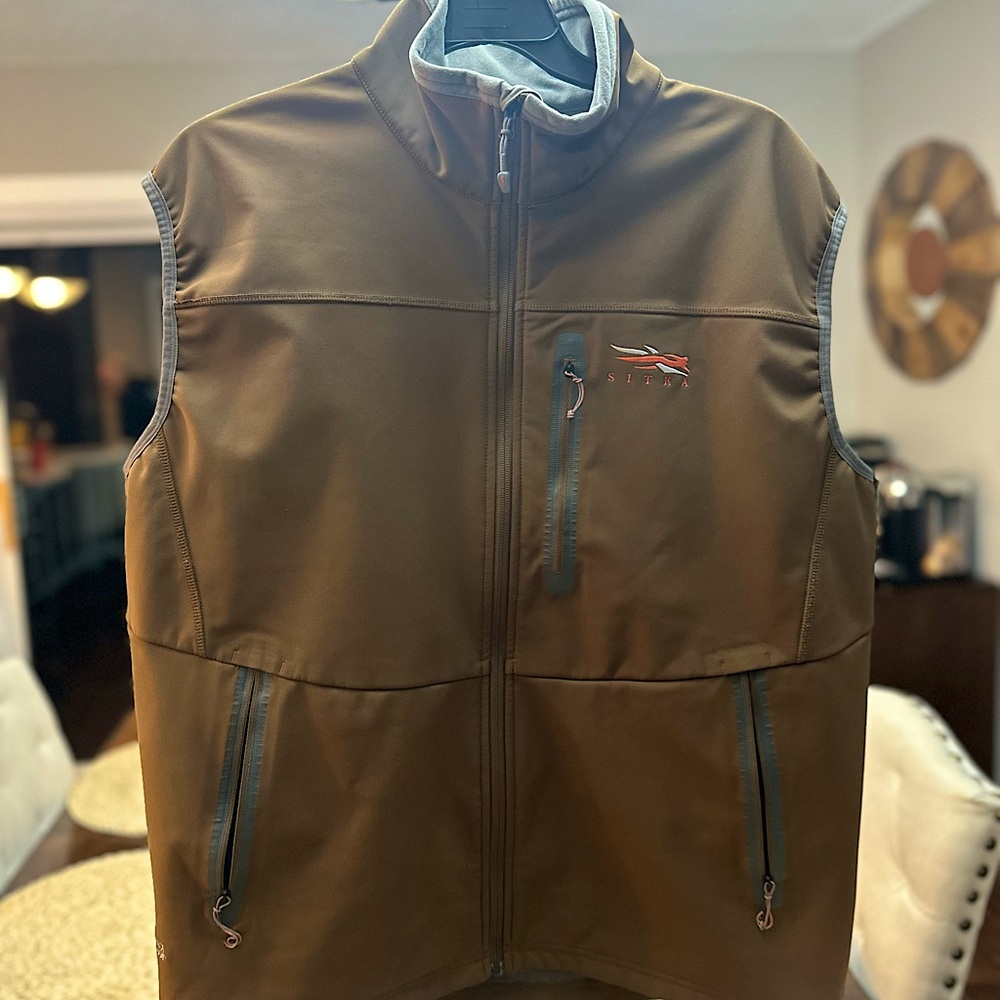 Men’s Sitka Jetstream Vest in Mud